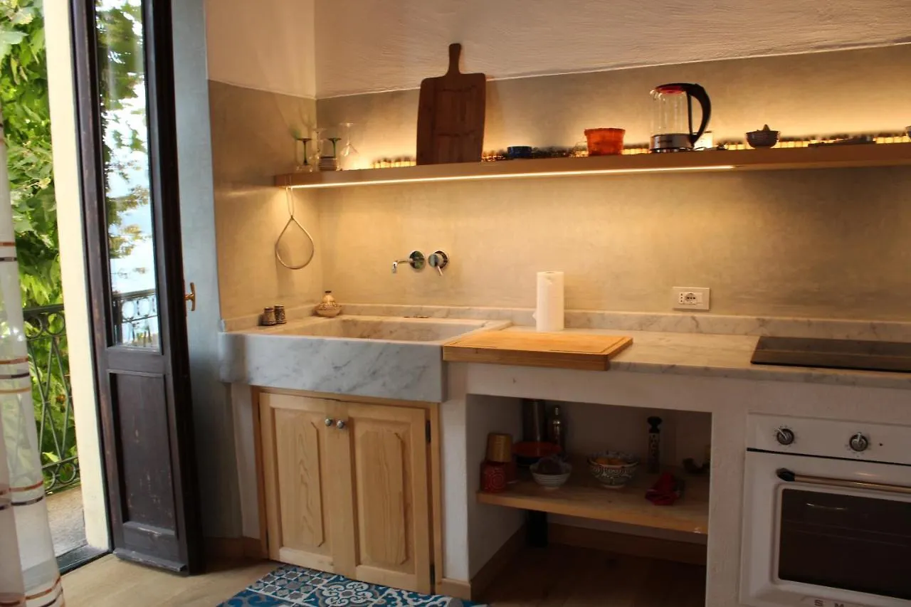 Namaste Apartment Fiumelatte Varenna 0*,
